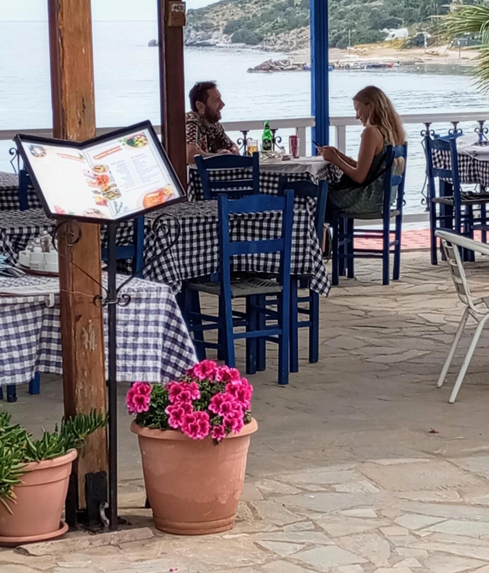 Svetlana & Michalis Oasis Hotel Agia Marina  Esterno foto